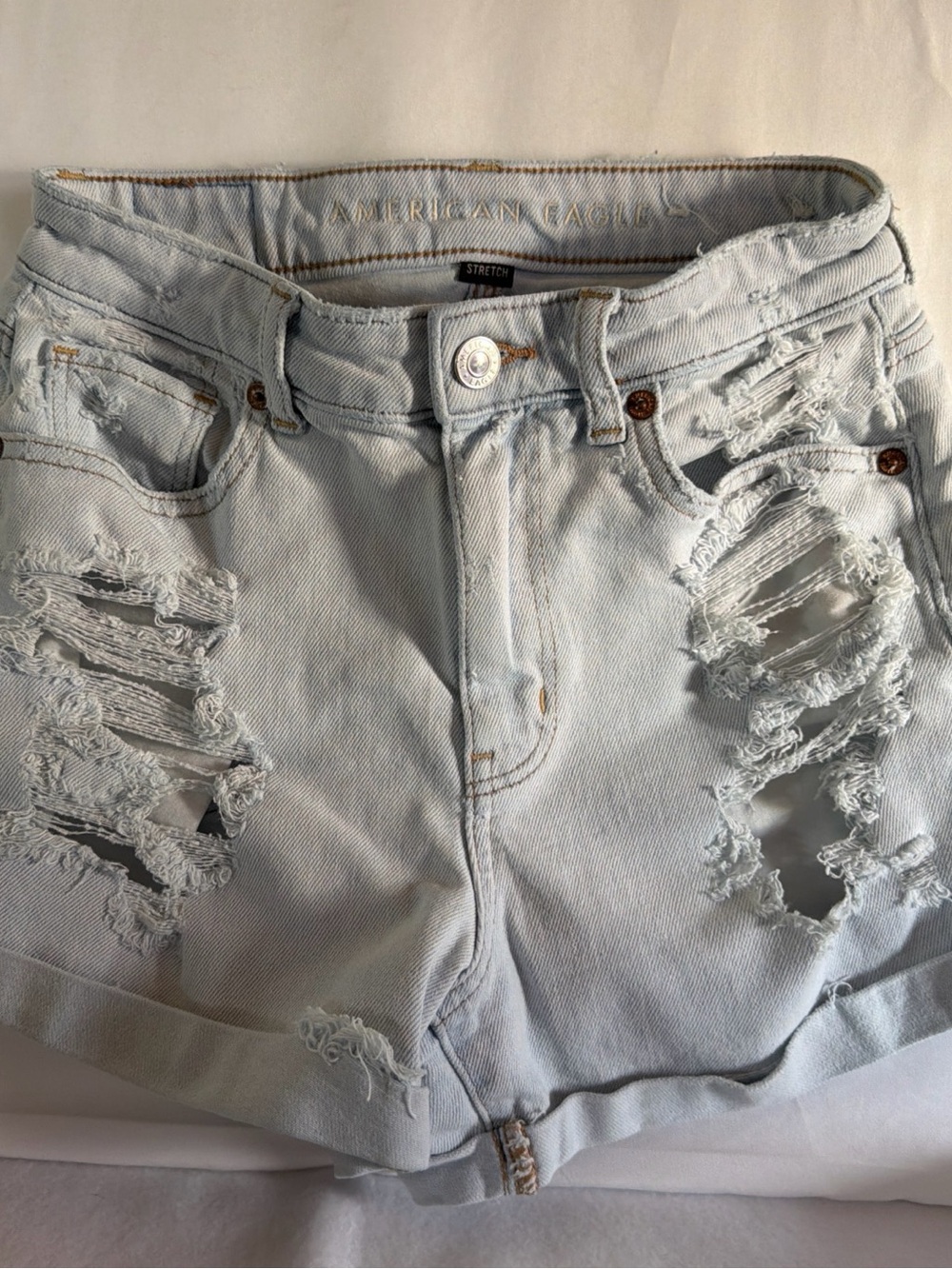 American Eagle Outfitters Light Blue Distressed Jean Shorts Size 0